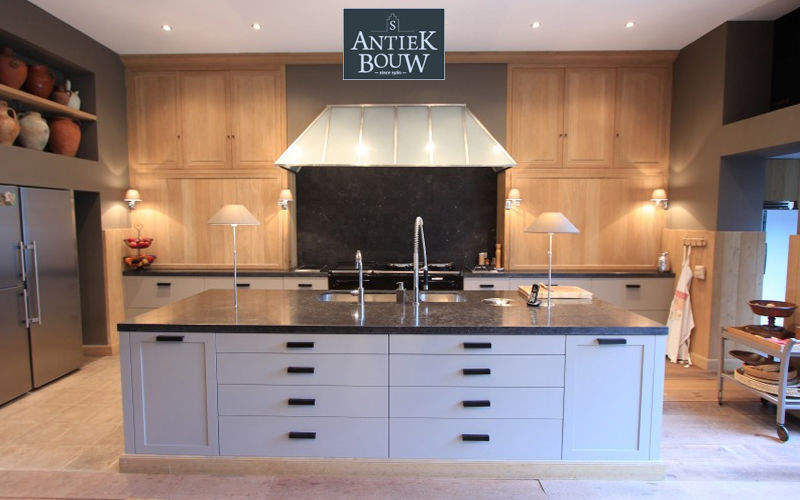 Antiek-Bouw Built in kitchen Fitted kitchens Kitchen Equipment  | 