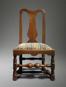 COUNTRY ANTIQUES -  - Chair