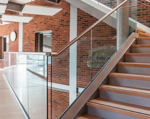 GLASSOLUTIONS France -  - Stair Railing