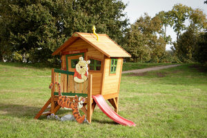 AXI - maisonnette winnie l'ourson sur pilotis en cèdre  - Children's Garden Play House