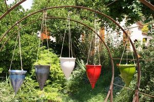 Les Poteries Clair de Terre - licorne - Hanging Basket