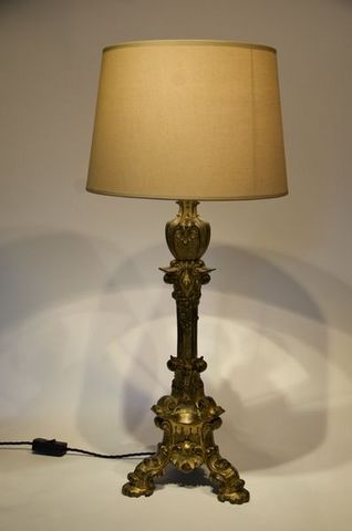 3details - Gartenfackel-3details-Ormolu stick table lamp (lampe torchère)